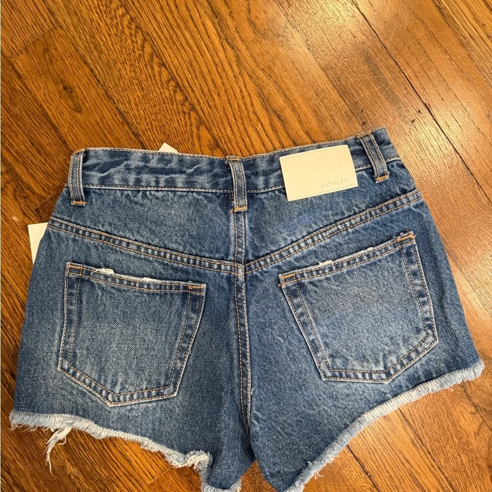 Katie J Malibu Denim Shorts- Size 10 - Picture 2 of 3